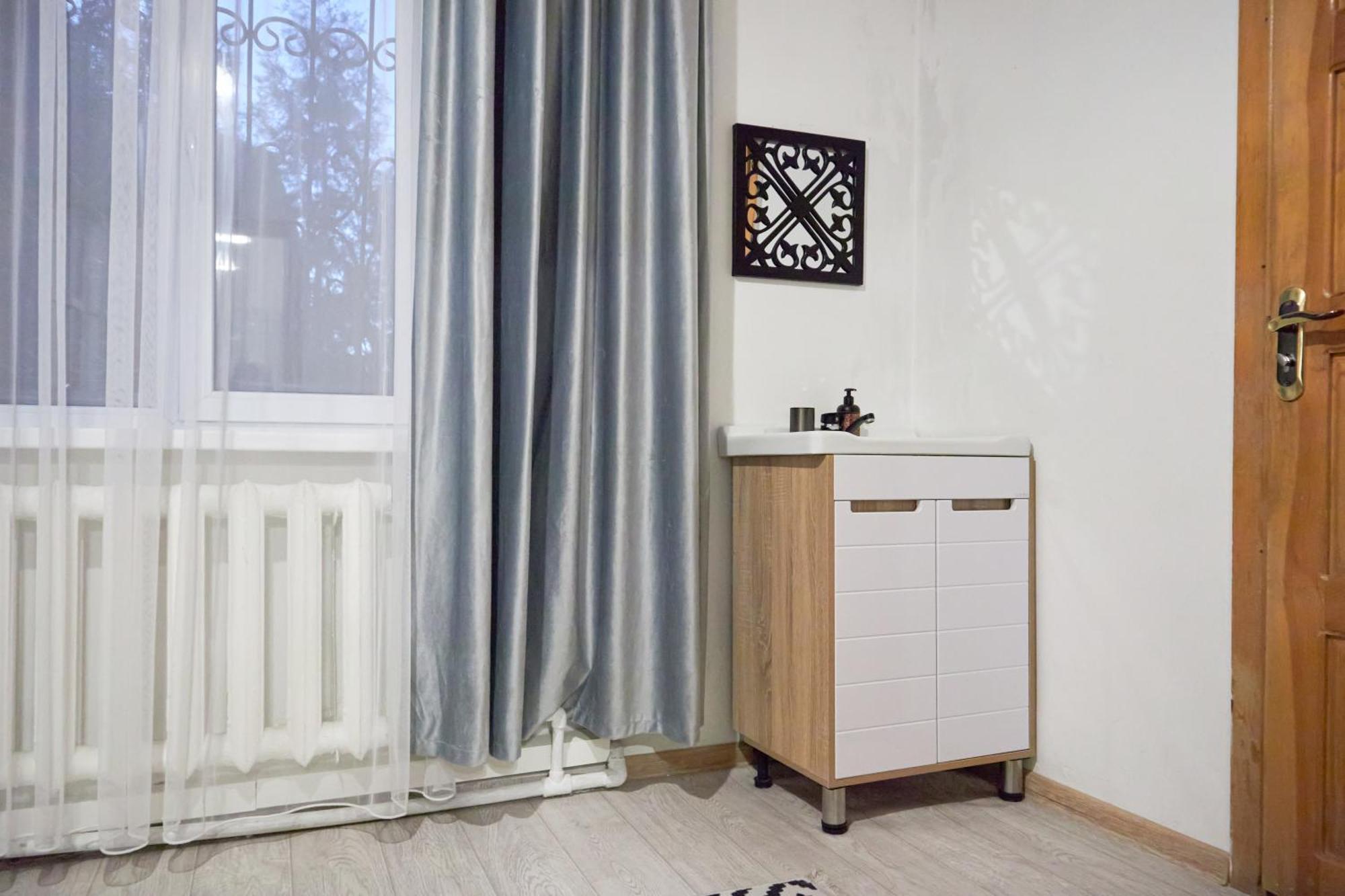 Sweet Vibe Home Алма Ата Екстериор снимка